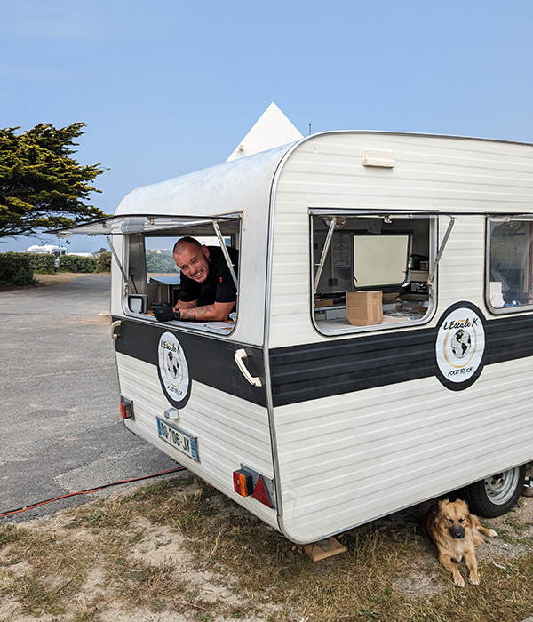 Caravane food truck au camping dans le Finistère